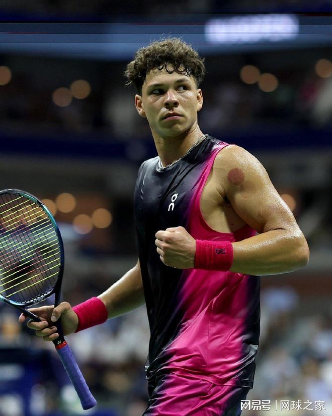 体现两队在 体现两队在