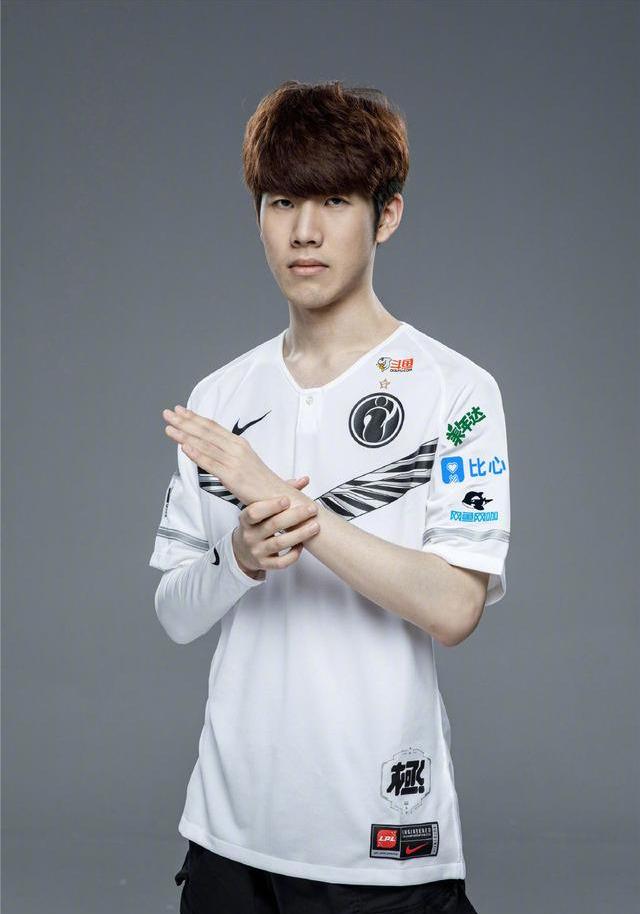 面临敌方门 面临敌方门