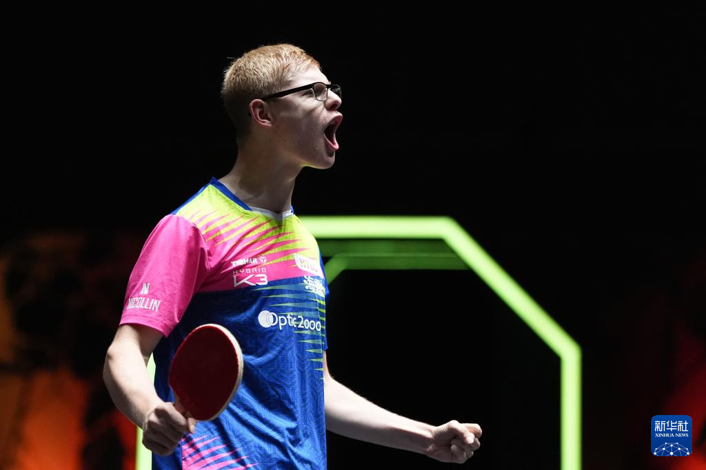 的进攻转向 的进攻转向